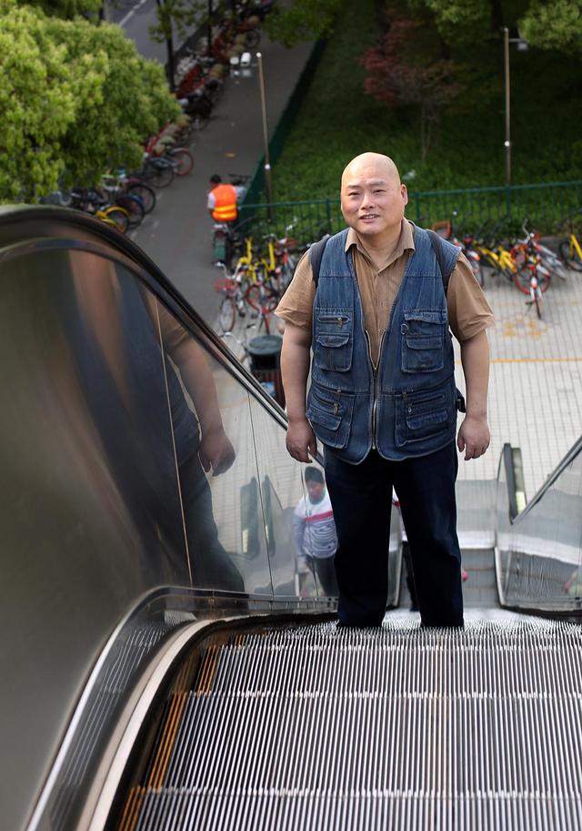 百度胖老师吧上海市公安局轨道交通分局石宇玉老师求救  微信抖音快手百度贴吧百科图片视频知道搜索上海胖老 ...